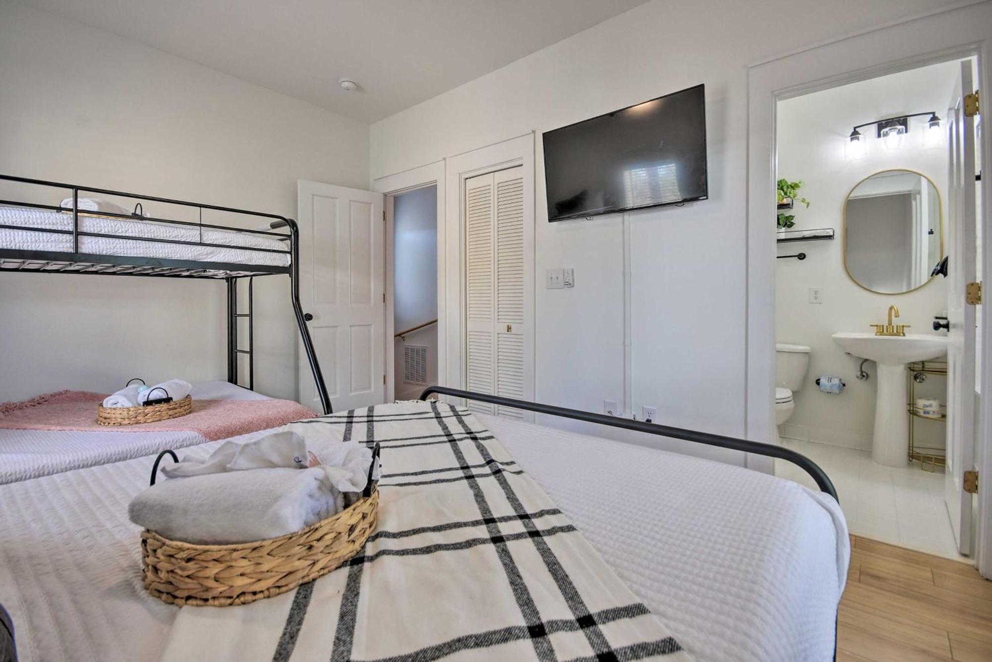 Beverly Bungalow Easy Walk To Seagrove Beach Санта Роса Бийч Екстериор снимка